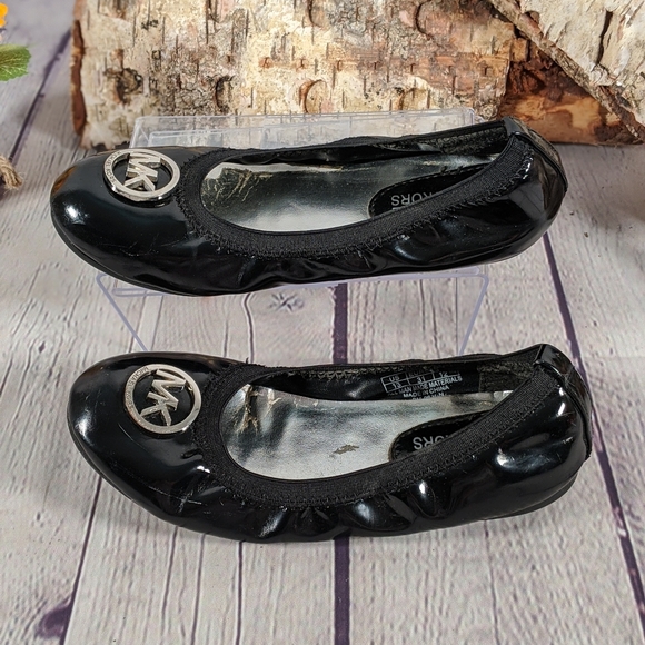 Michael Kors Francesca 3 Black Ballet Flats - Picture 2 of 6
